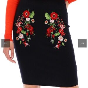 Desigual Knit Fitted‎ Skirt Embroidered Floral Size Small (28x23)